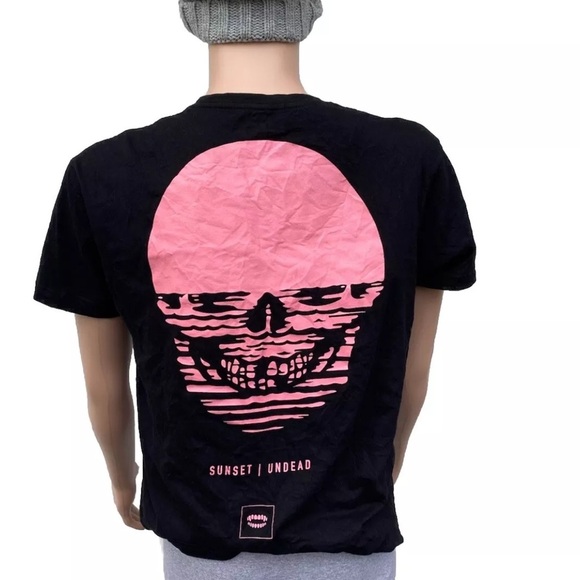 Vintage Chomp Sunset Undead Cotton T-shirt, Large - Picture 1 of 8